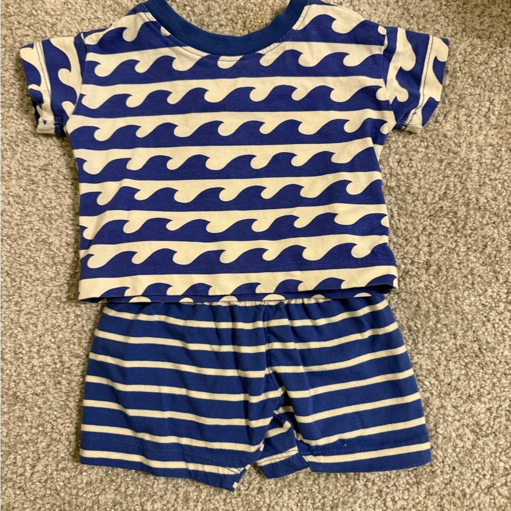 Blue and White Wave Patterned Kids Outfit